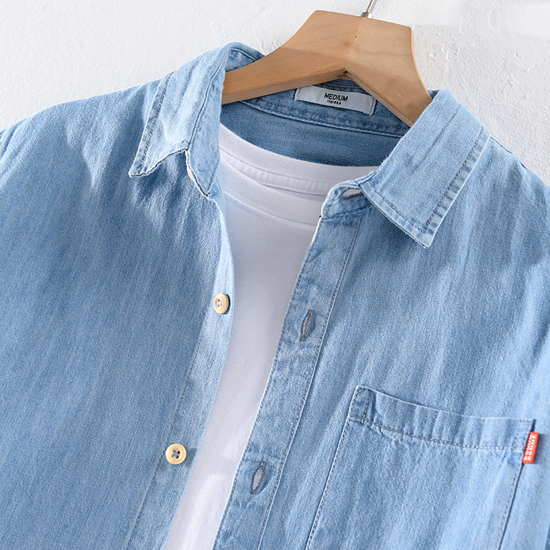 Kurzärmeliges Herrenhemd aus Baumwoll-Denim - Perfekt für den Sommer