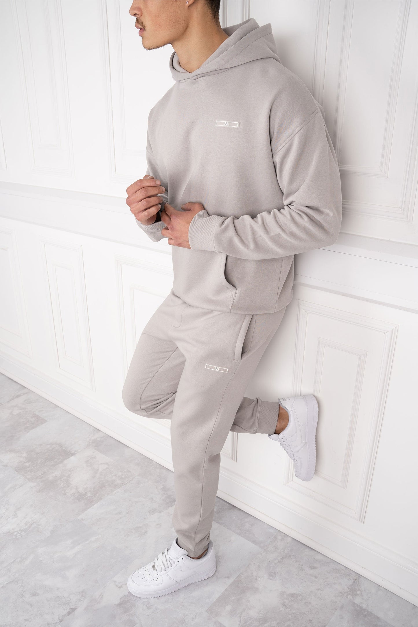 Trainingsanzug Slim Fit mit Kapuze & Reißverschluss | Ideal für den Winter