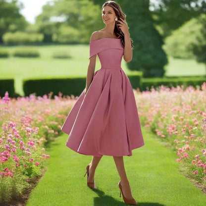 Trägerloses Satin Midi-Kleid mit Fließendem Schnitt | Perfekt für den Sommer