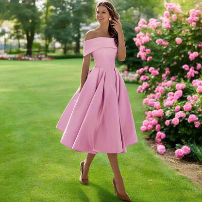 Trägerloses Satin Midi-Kleid mit Fließendem Schnitt | Perfekt für den Sommer