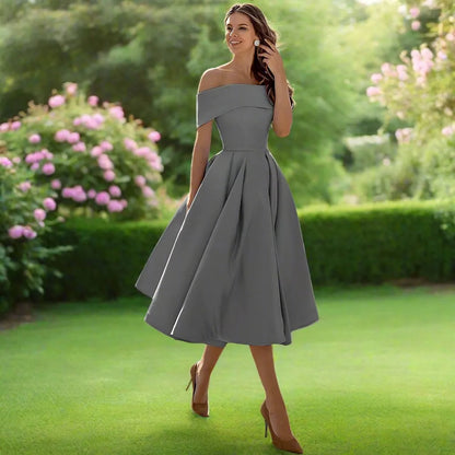 Trägerloses Satin Midi-Kleid mit Fließendem Schnitt | Perfekt für den Sommer