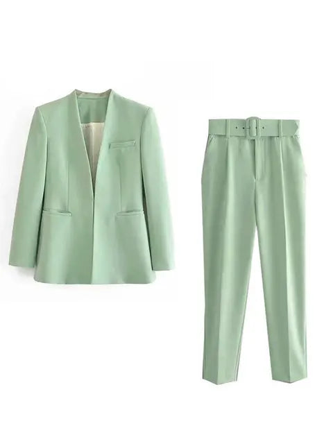 Kerinauia - Sommerlicher Business-Anzug für Damen - Leichter Blazer und Slim-Fit-Hose
