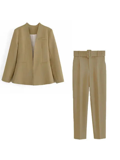 Kerinauia - Sommerlicher Business-Anzug für Damen - Leichter Blazer und Slim-Fit-Hose